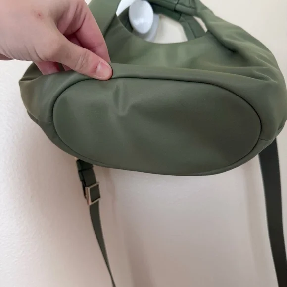 KATE SPADE Carter Nylon Small Pleated Crossbody in Cedar Stand - Picture 4 of 10